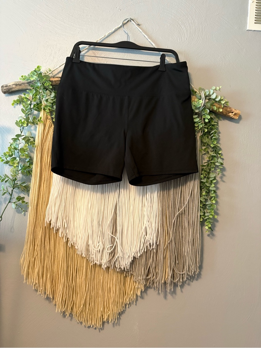 DSG Black High-Rise Bike Shorts
